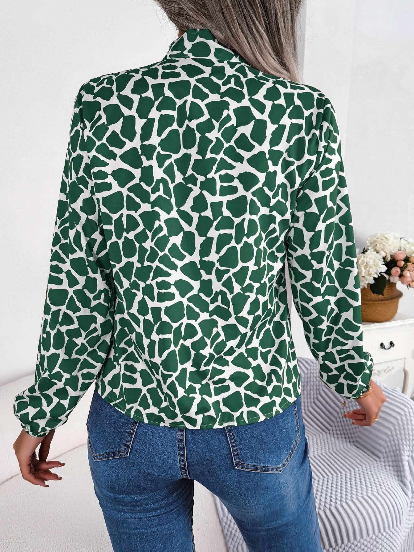 Adelaisa - Blouse with Bow